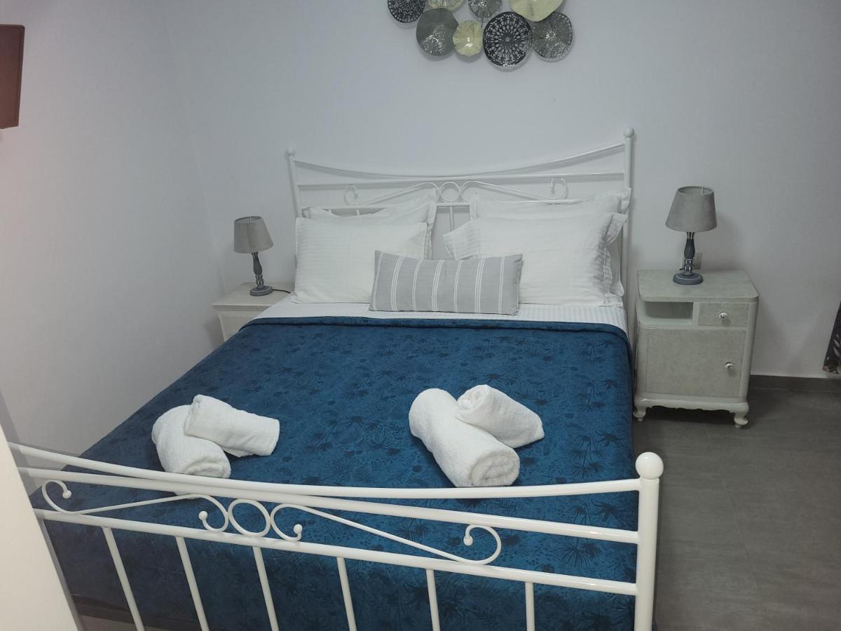 Christina'S Luxury Village House Plaka  Exterior photo
